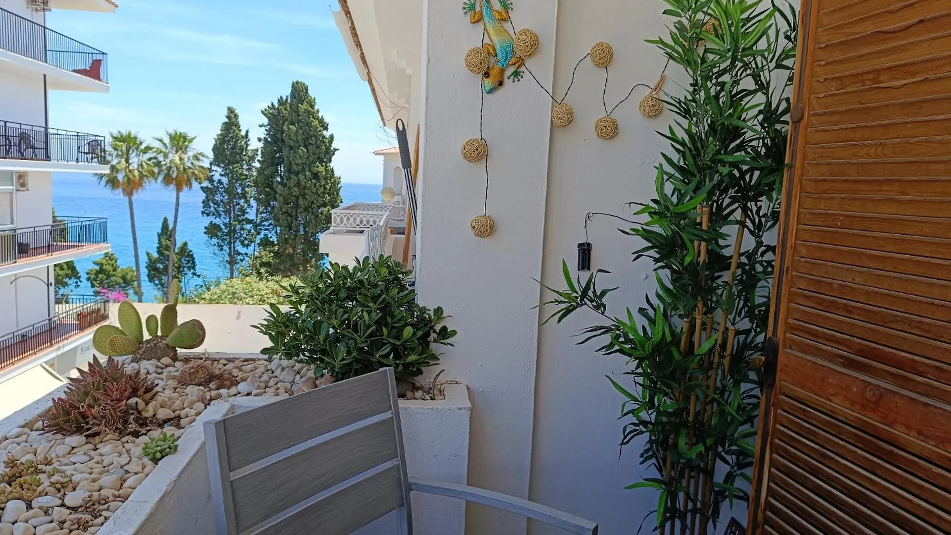 Carabeo Perla Apartment Nerja 0*,  Spain