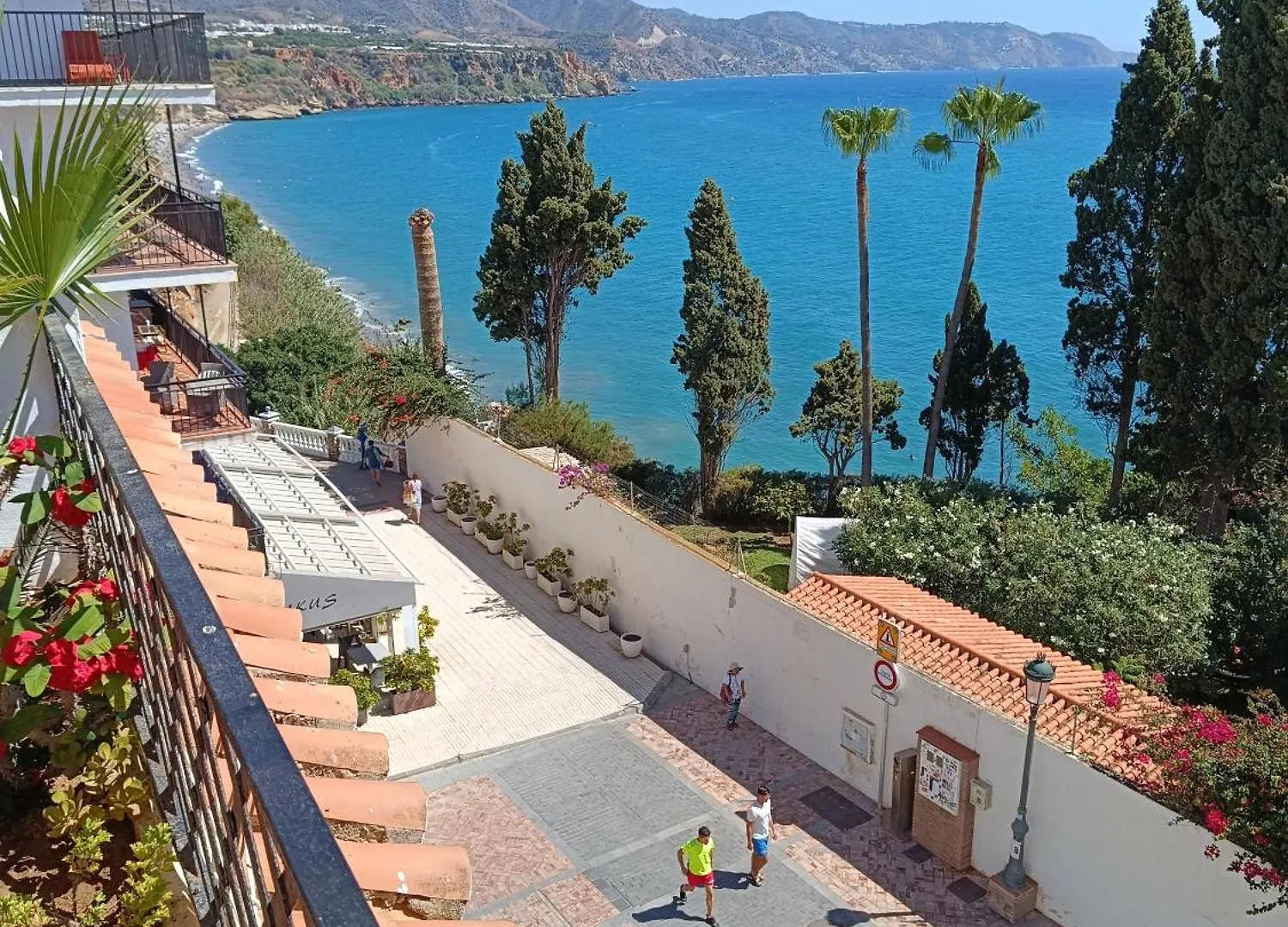 Carabeo Perla Apartment Nerja Spain